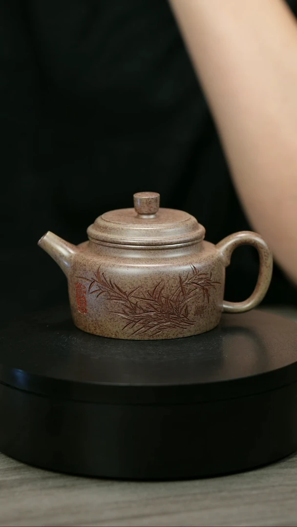 茶壶紫砂用****8H2181李琴竹刻德中