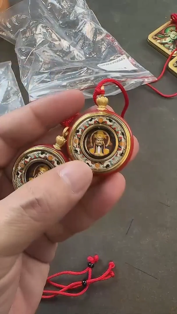 吊坠白玉菩提圆形砂砂财神