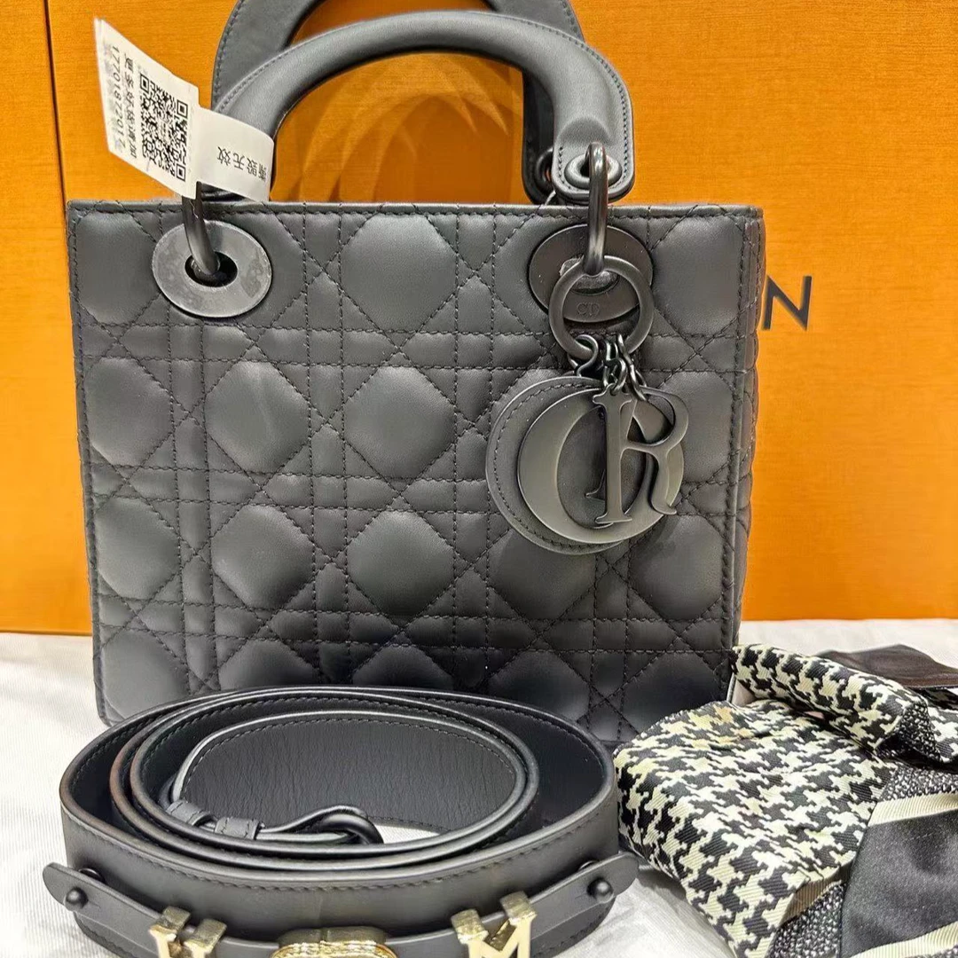 99新 DIOR/迪奥 迪奥/Dior磨砂黑四格戴妃包