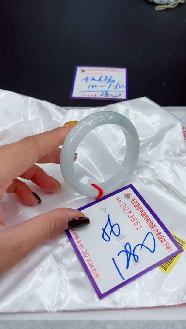 翡翠手镯未镶嵌11111111111111