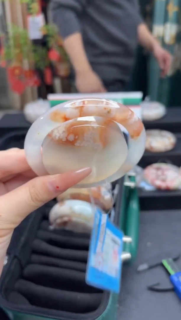 【闪购商品】石英质玉手镯未镶嵌750（59圈赠送镯心）