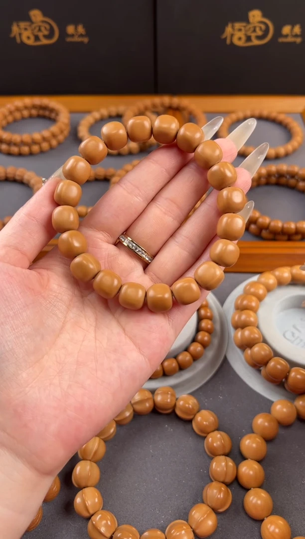 猴头核桃手串四方面包11+