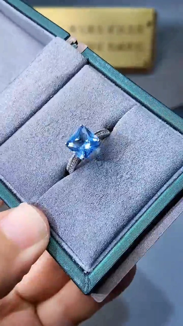 【闪购商品】海蓝宝石戒指银S925镶嵌35