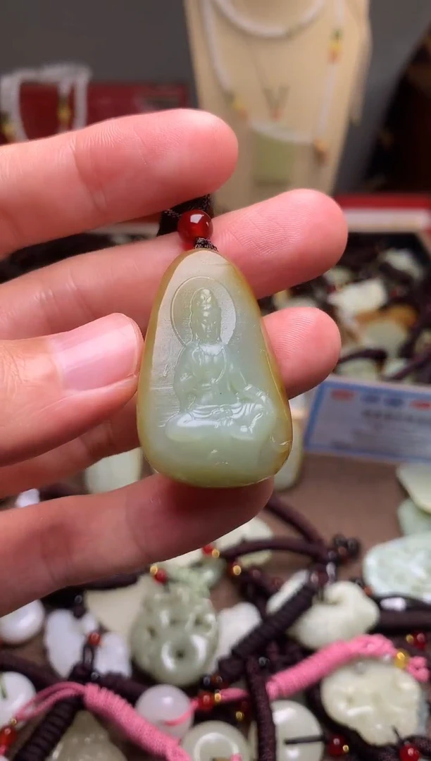 颈饰未镶嵌和田玉新疆料青海料清水和田玉吊坠