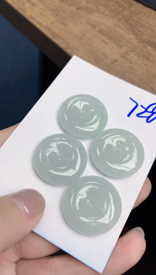 【闪购商品】翡翠颈饰未镶嵌多样性发其一