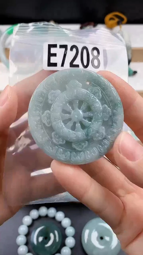 颈饰未镶嵌翡翠天然翡翠吊坠挂件