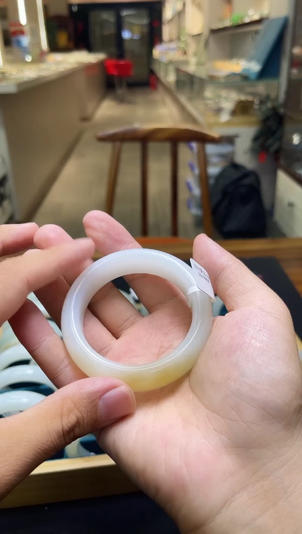 未镶嵌手镯和田玉小艾多样性发货拍一发一