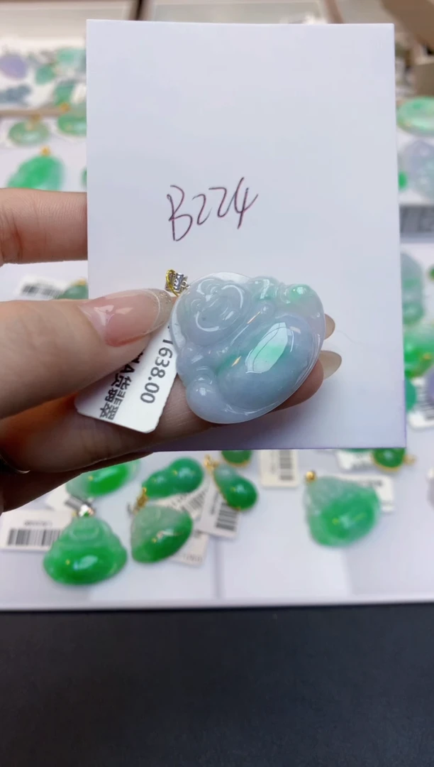 翡翠18K金镶嵌颈饰天然缅甸A货翡翠