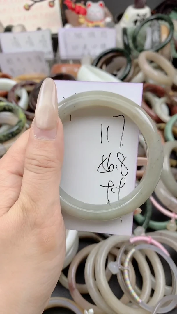 未镶嵌手镯石英质玉117