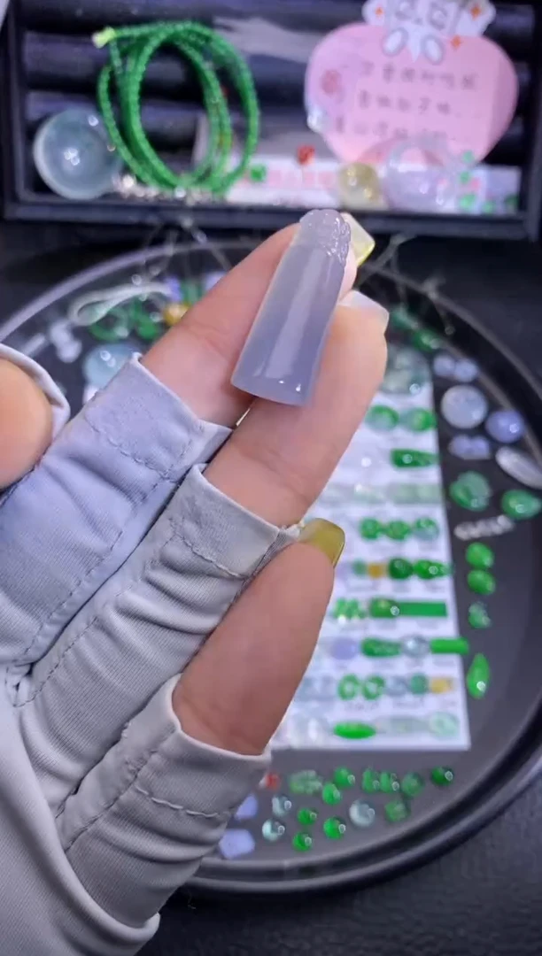 未镶嵌挂件翡翠牌