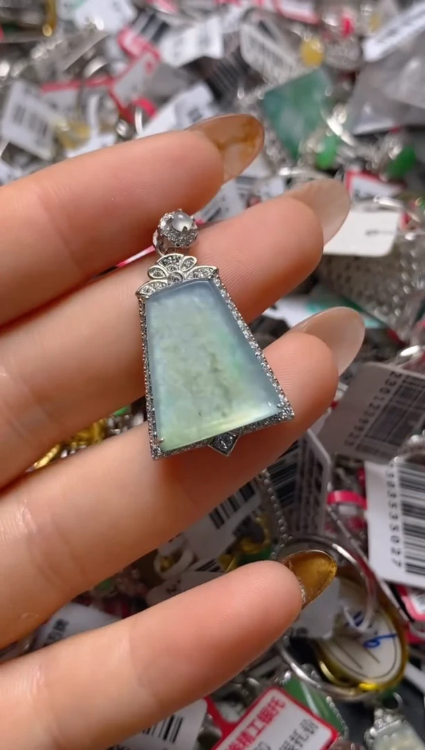 银S925镶嵌戒指翡翠百内无证书