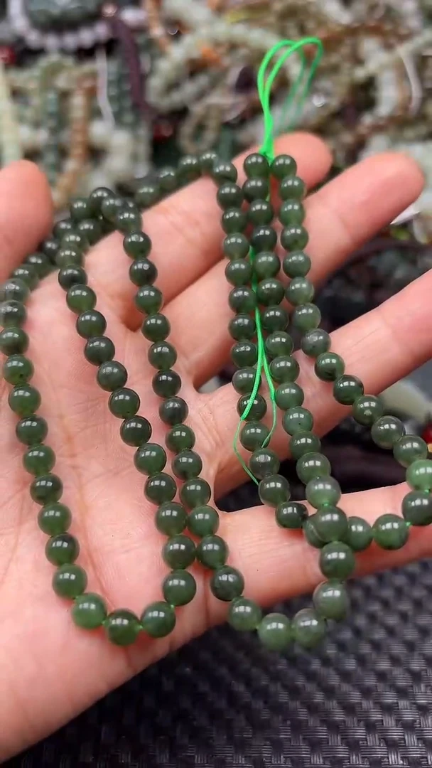 和田玉未镶嵌颈饰1