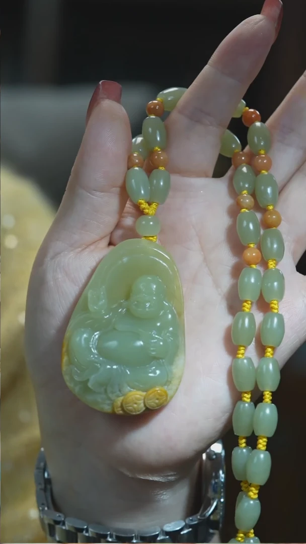 颈饰未镶嵌和田玉佛公