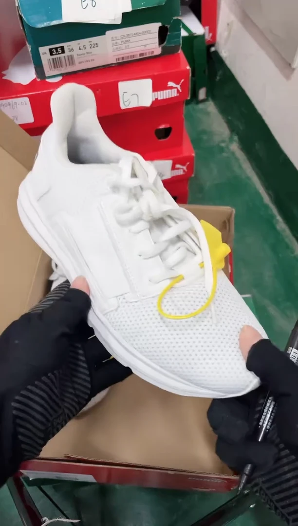 彪马时尚休闲运动鞋36M  N141