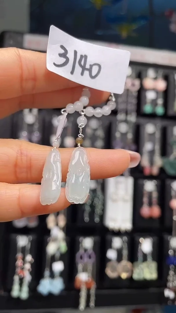 未镶嵌翡翠耳饰喜欢拍