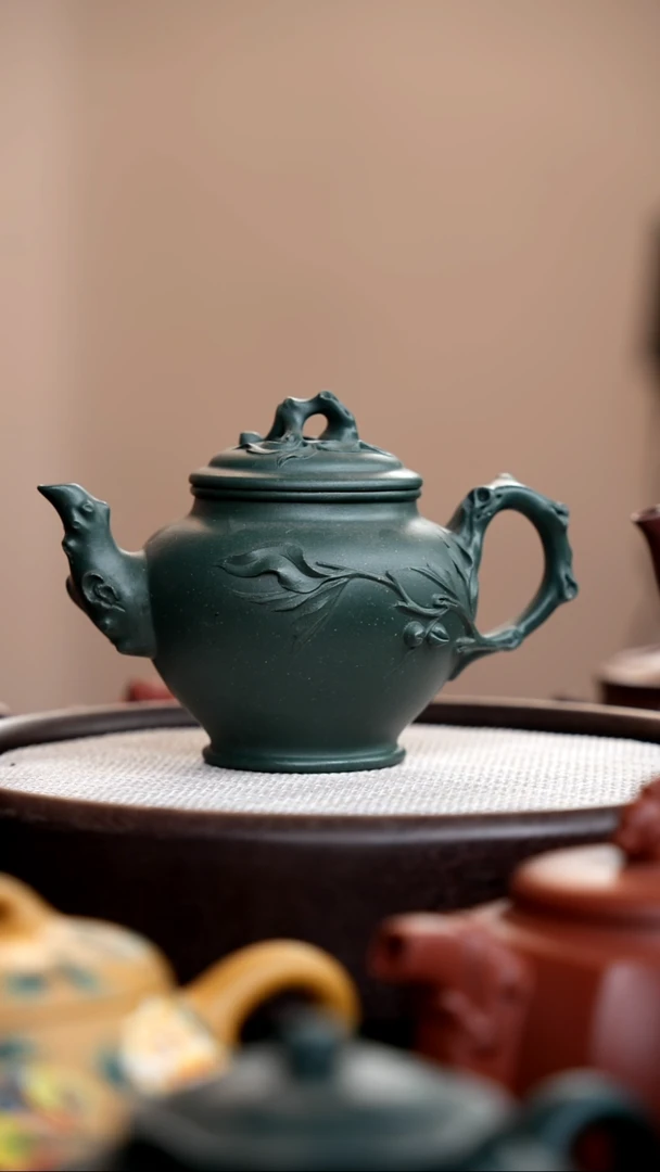 茶壶紫砂雪花绿泥桃报春
