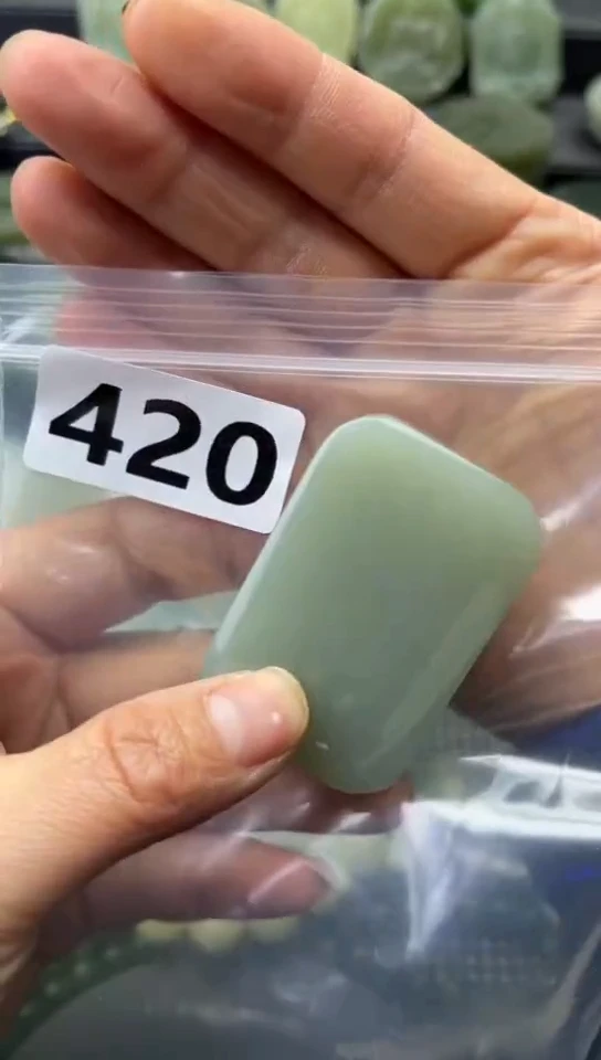 未镶嵌和田玉珠宝半成品牌子