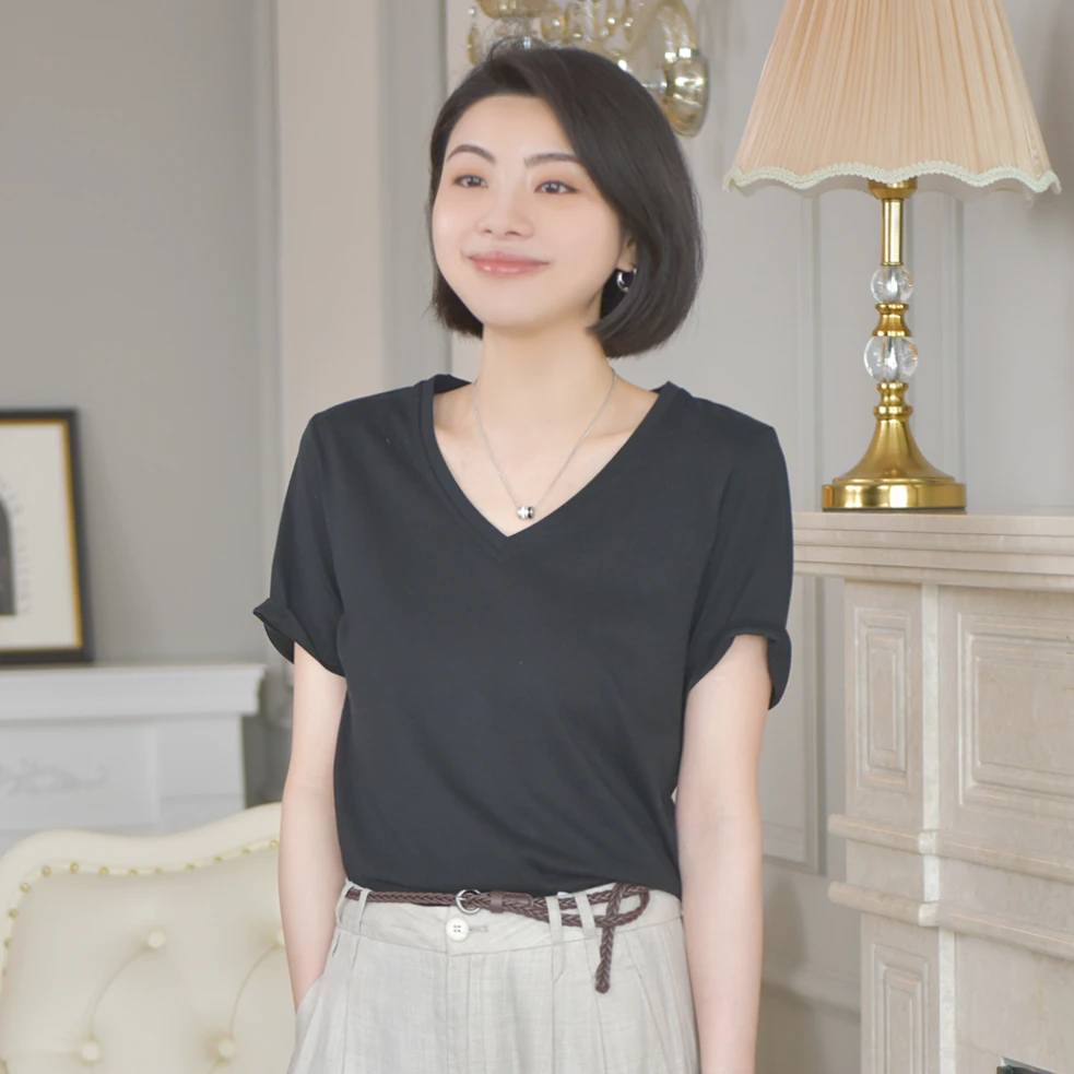短视频VEE【你的礼物】25新品时尚百搭简约打底纯色V领短袖T恤