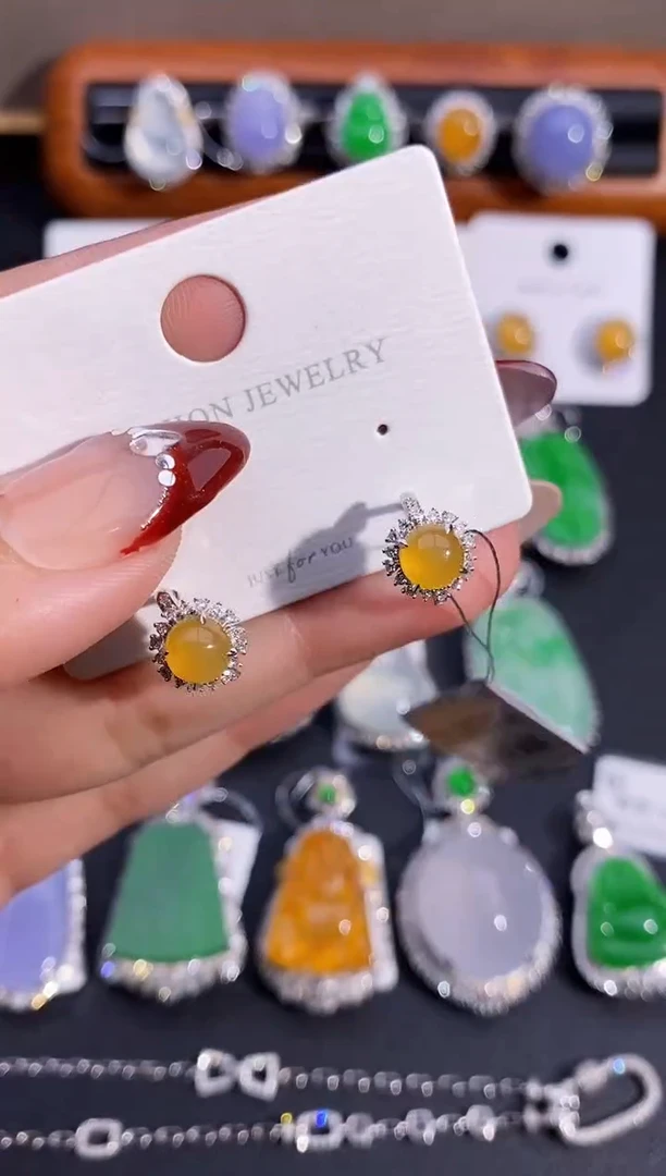 【闪购商品】翡翠耳饰18K金镶嵌耳饰