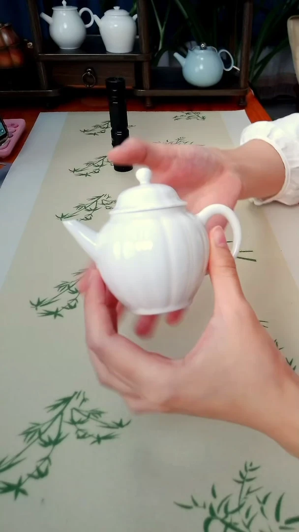 德化 /高品 白瓷 筋纹  泡茶壶