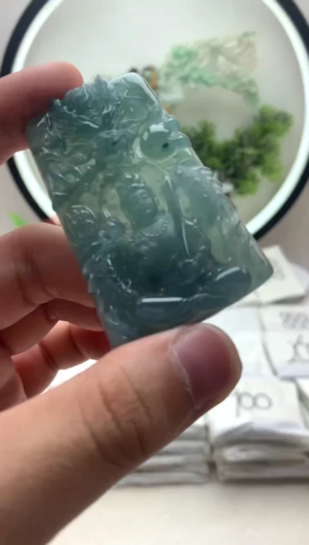 颈饰未镶嵌翡翠虚空藏