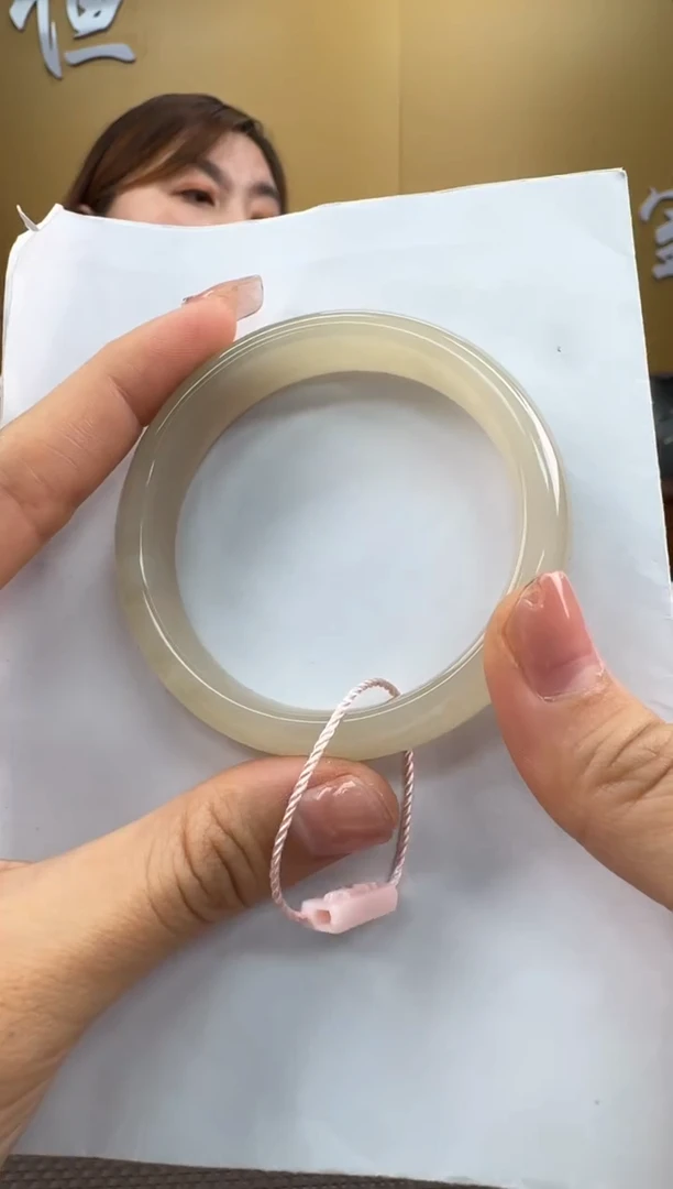 【闪购商品】和田玉手镯未镶嵌54