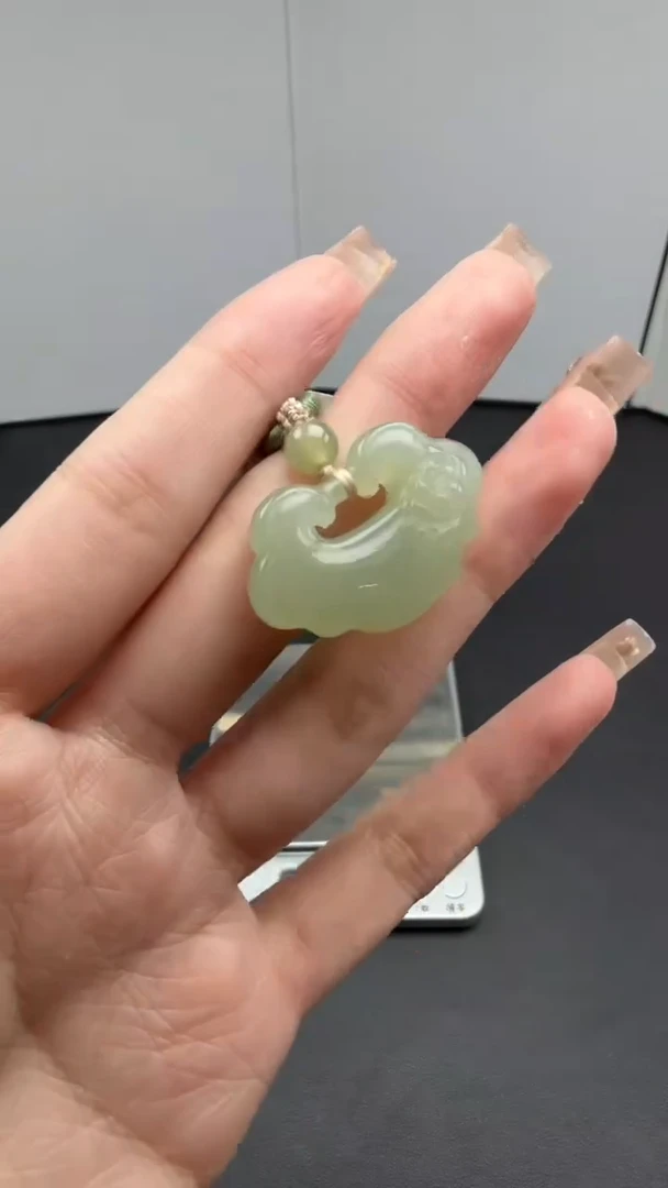 和田玉未镶嵌颈饰吊坠b064