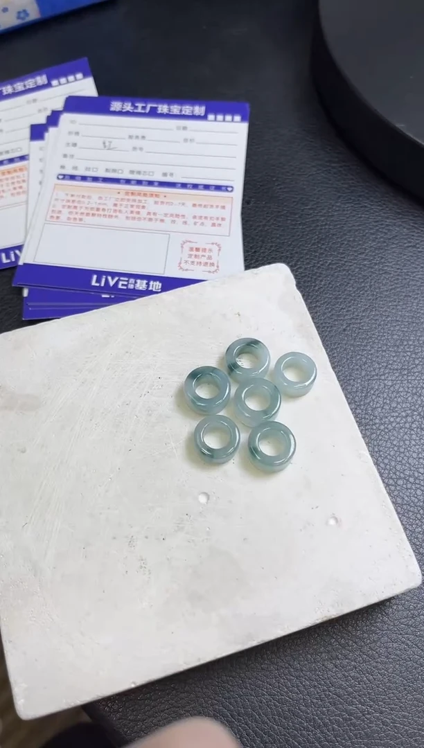 未镶嵌挂件翡翠翡翠挂件多样性发一件
