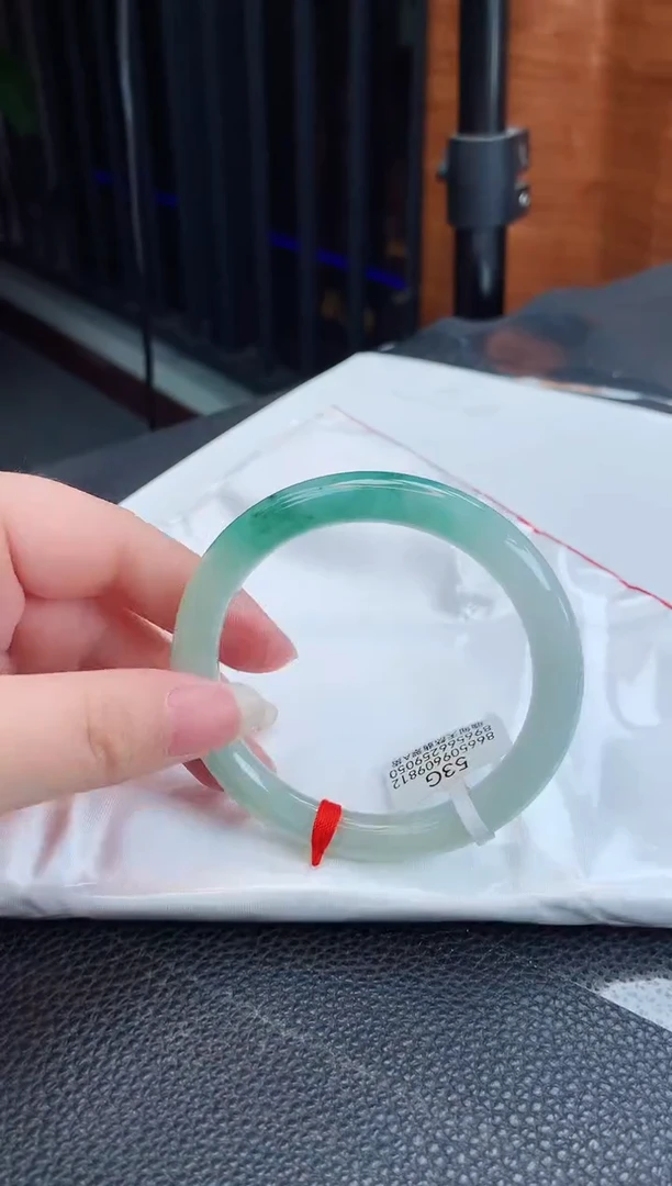 【闪购商品】翡翠手镯未镶嵌缅甸天然翡翠A货手镯