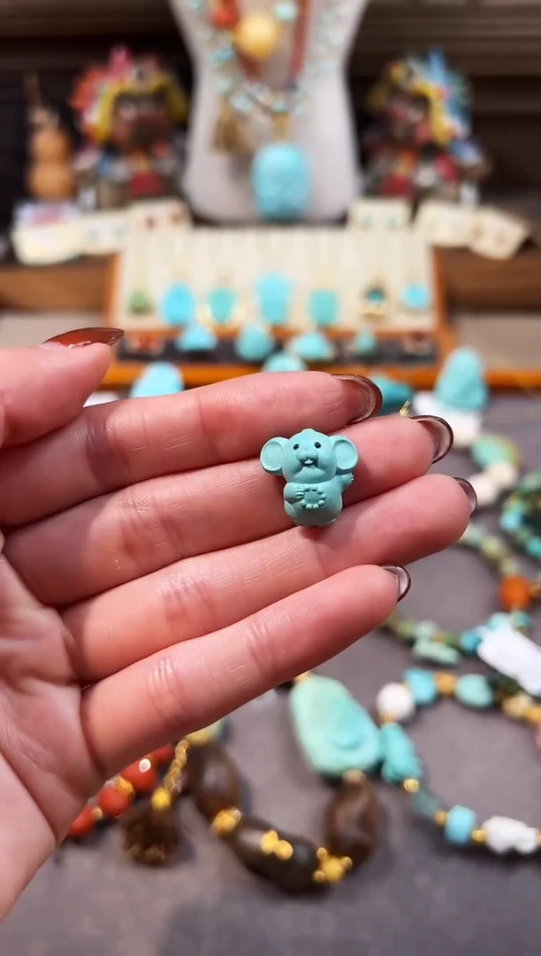 未镶嵌绿松石配饰盘串小鼠