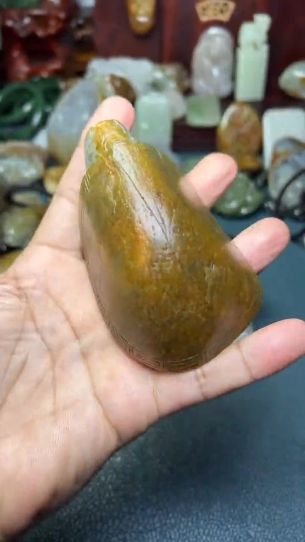 未镶嵌和田玉把件-