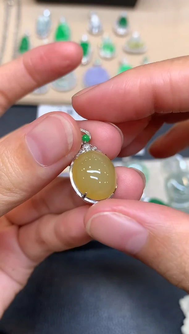 18K金镶嵌戒指翡翠珠子【无服务费