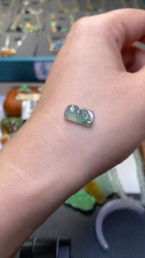 颈饰未镶嵌翡翠净货40454