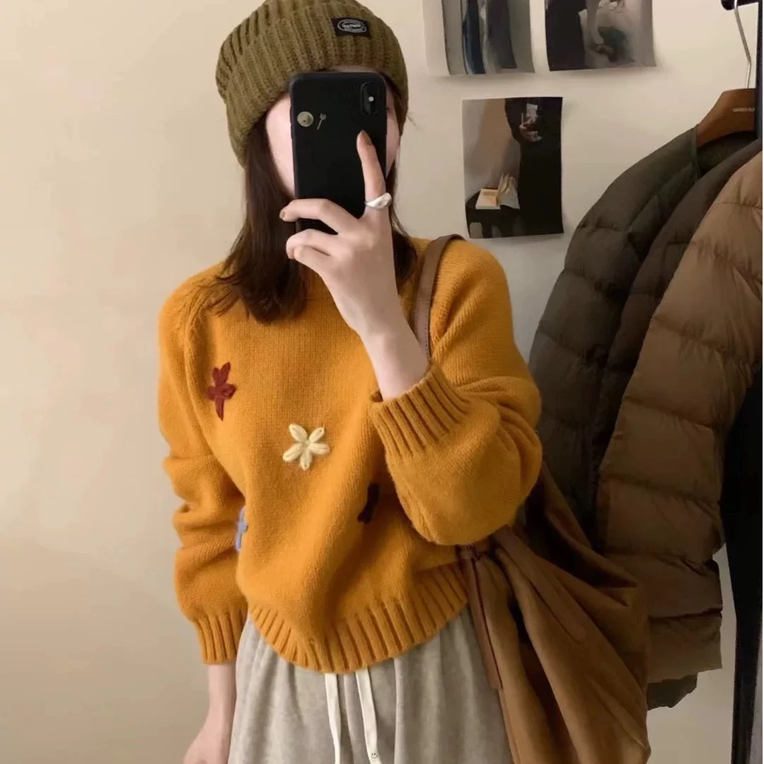 韩系立体花朵温柔风套头毛衣女2025春季宽松软糯减龄百搭针织上衣