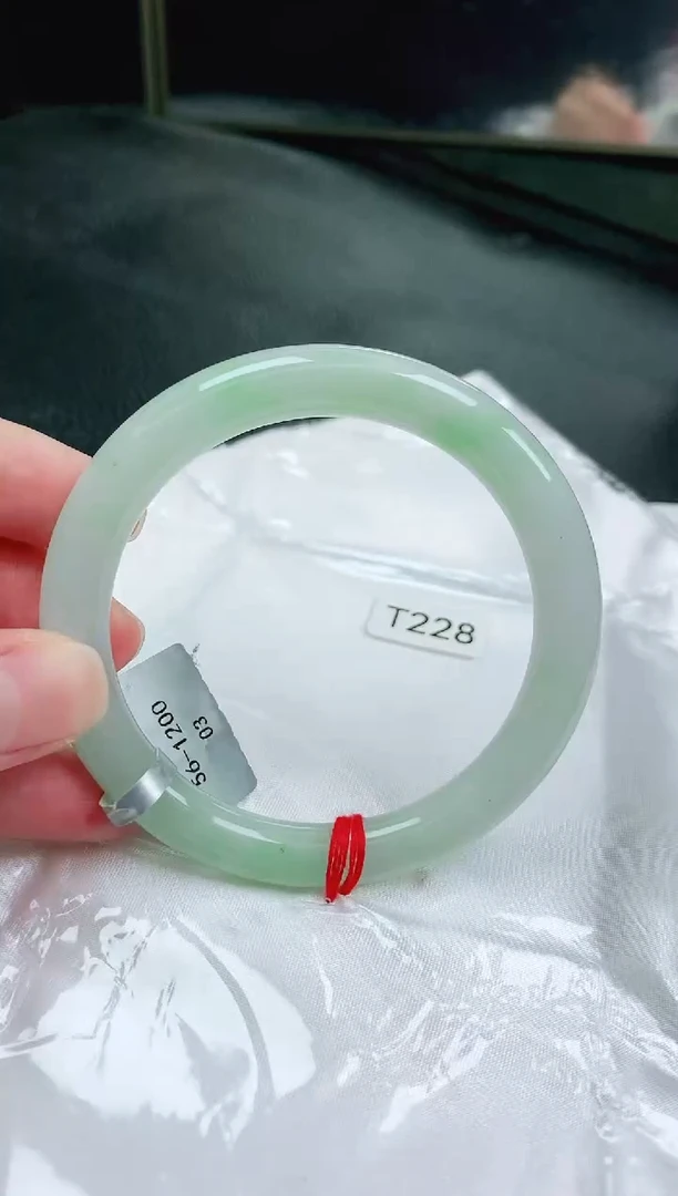 未镶嵌手镯翡翠缅甸天然A货翡翠手镯