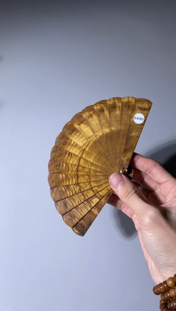 【闪购商品】金丝楠木雕644号10cm金丝楠迷你扇