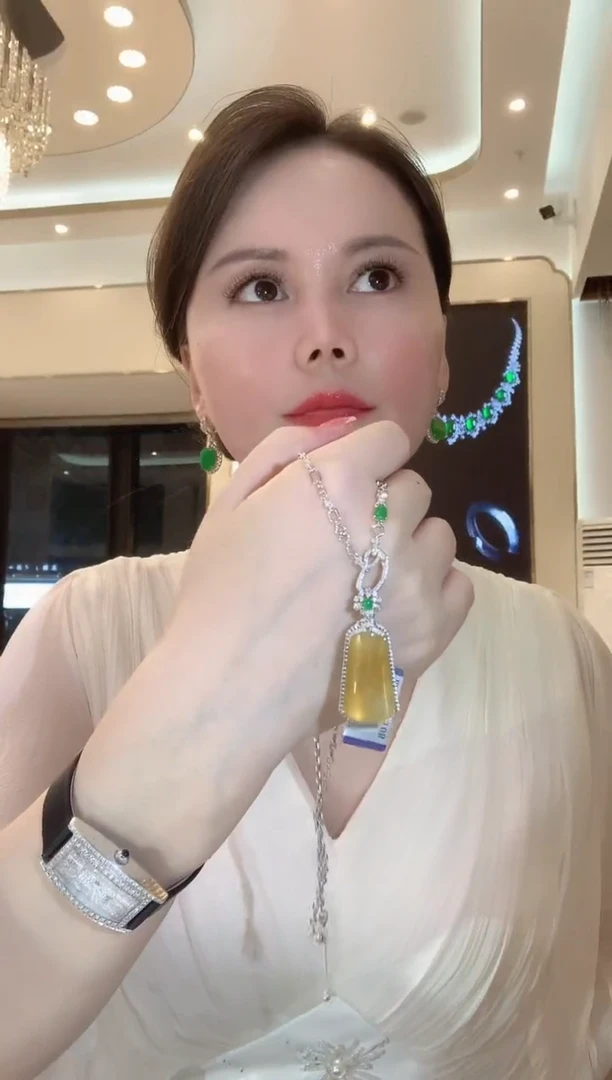 套链18K金镶嵌翡翠C124