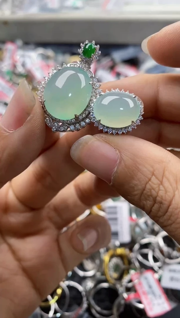 银S925镶嵌戒指翡翠888              3