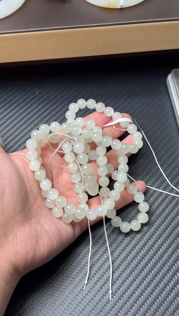 项链未镶嵌和田玉于田微色差长链卡8s