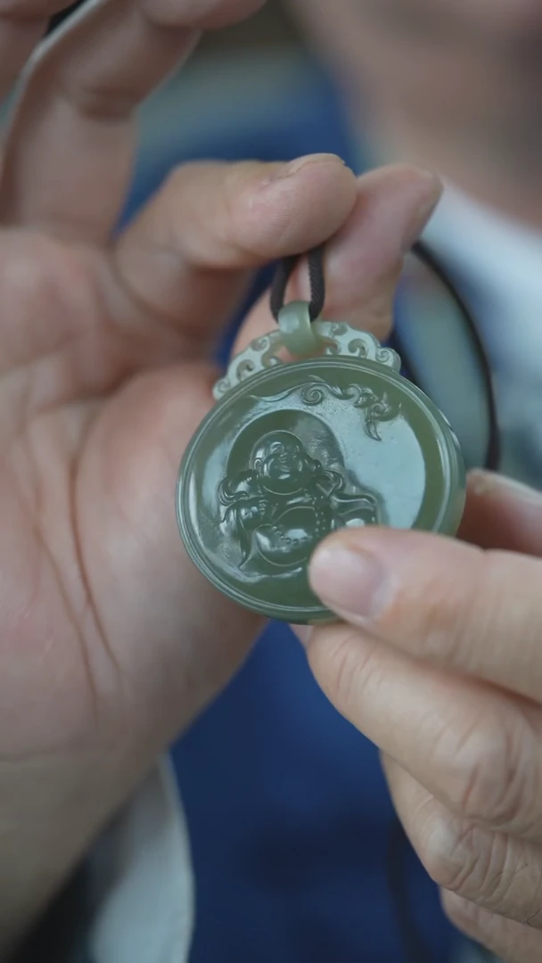 颈饰未镶嵌和田玉佛公