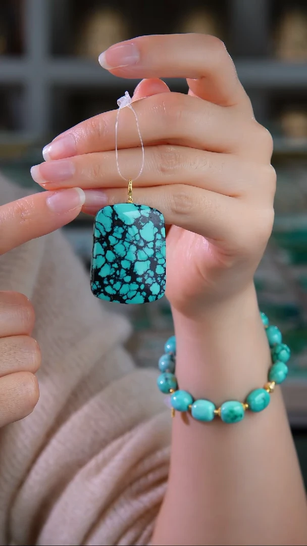 18K金镶嵌绿松石吊坠(不含链)1