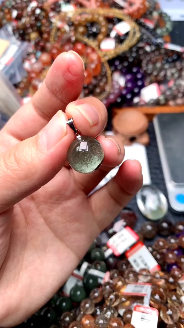 【闪购商品】水晶吊坠(赠链)合金天然208