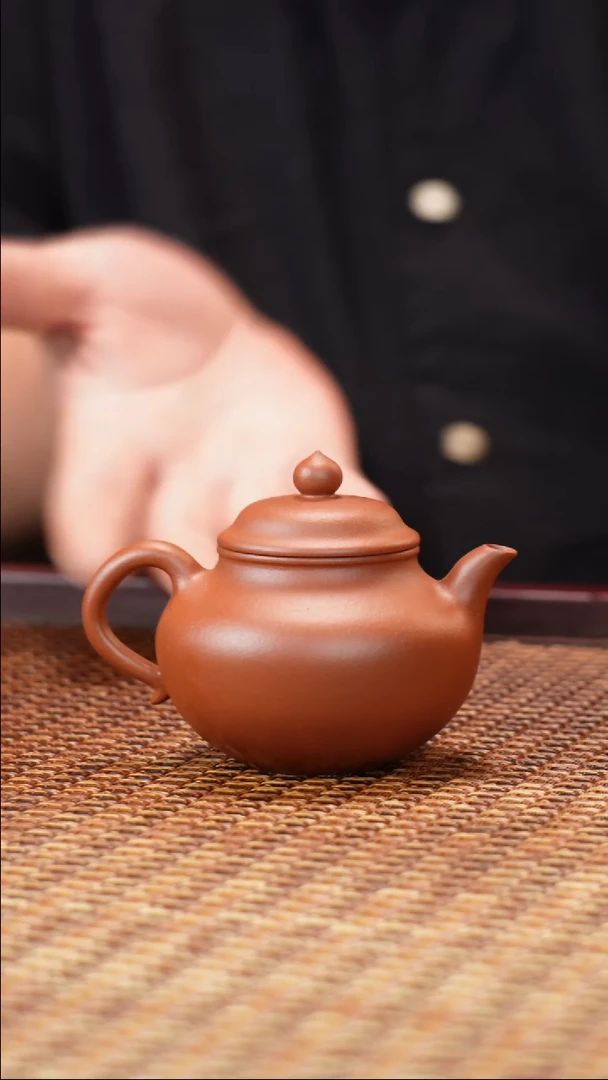 茶壶紫砂宜兴紫砂降坡莲子1