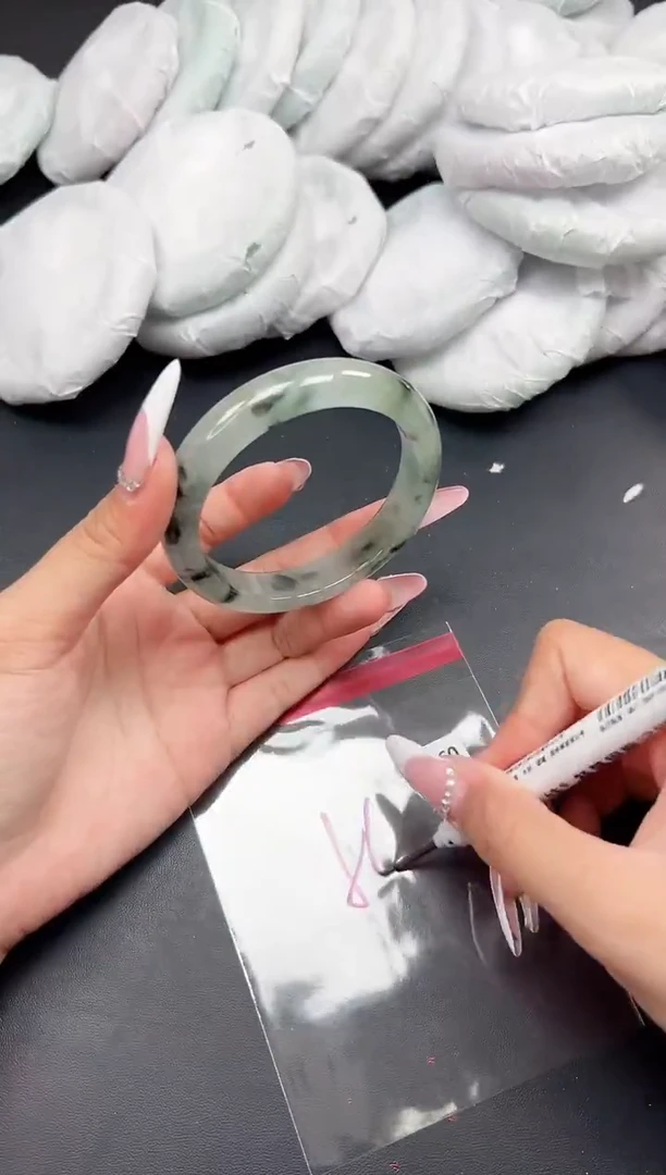 精品手镯，一物一拍T-060