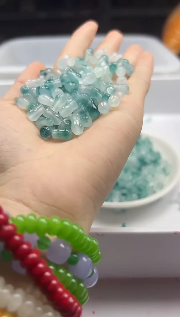 玛瑙/玉髓颈饰未镶嵌w2169蓝水飘花水瓶8*5mm*20颗