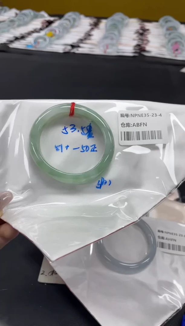 未镶嵌手镯翡翠翡翠手镯
