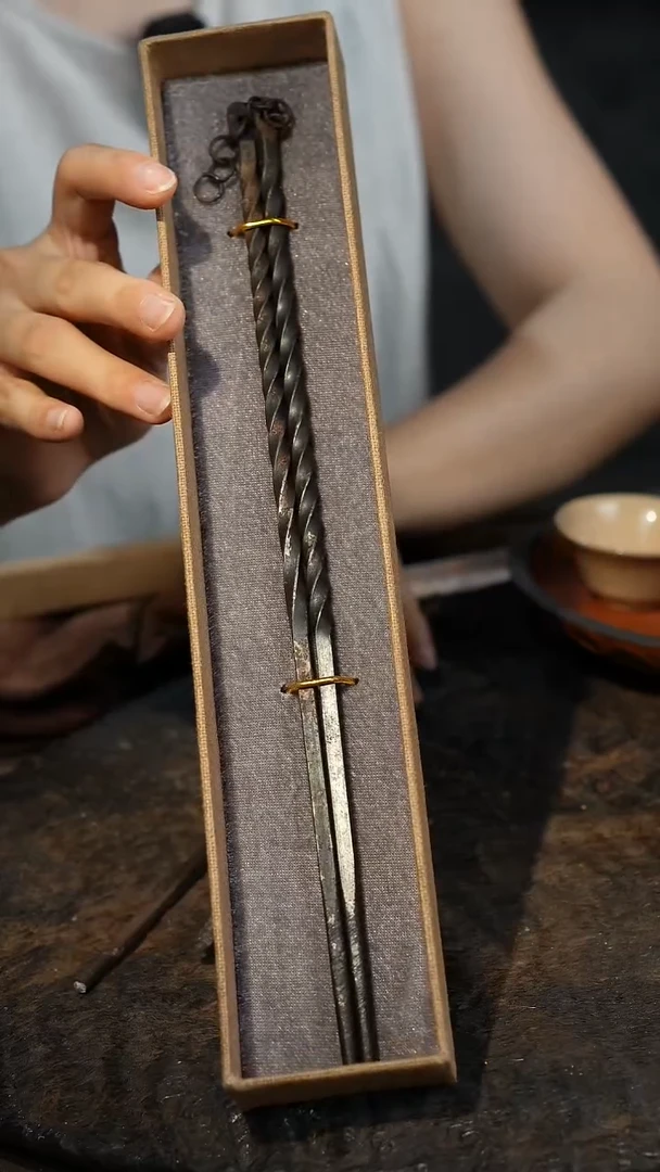 潮州手工原矿砂铫壶碳夹