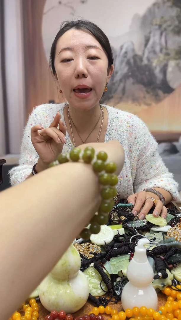 未镶嵌岫玉手串多样性发货其中发一
