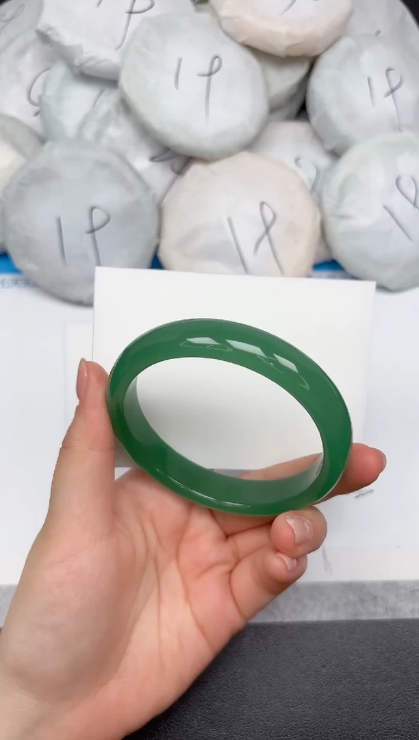 未镶嵌手镯石英质玉140-63