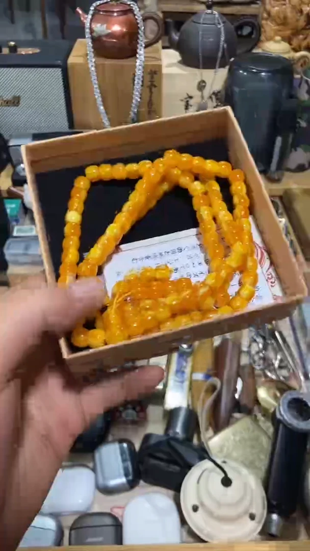 瓷片闪购商品 如图所示